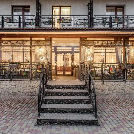 Status Hotel-3